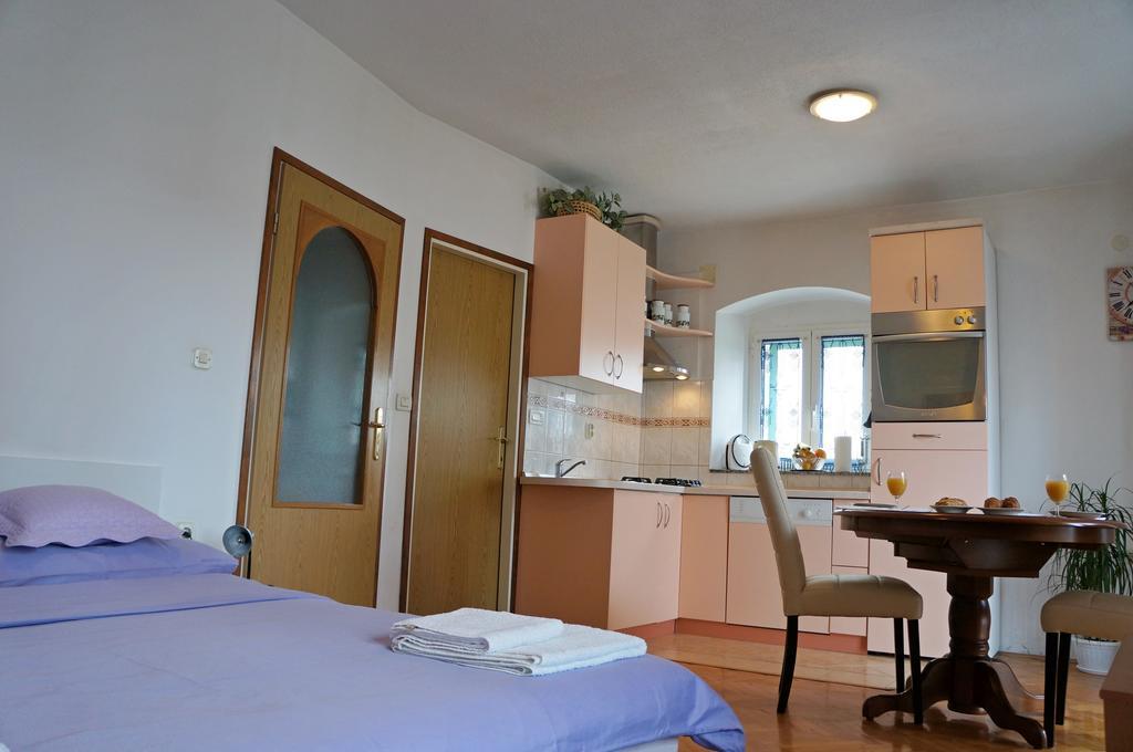 Kamena Apartment & Studio マカルスカ エクステリア 写真