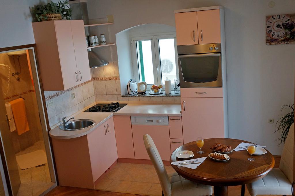 Kamena Apartment & Studio マカルスカ エクステリア 写真